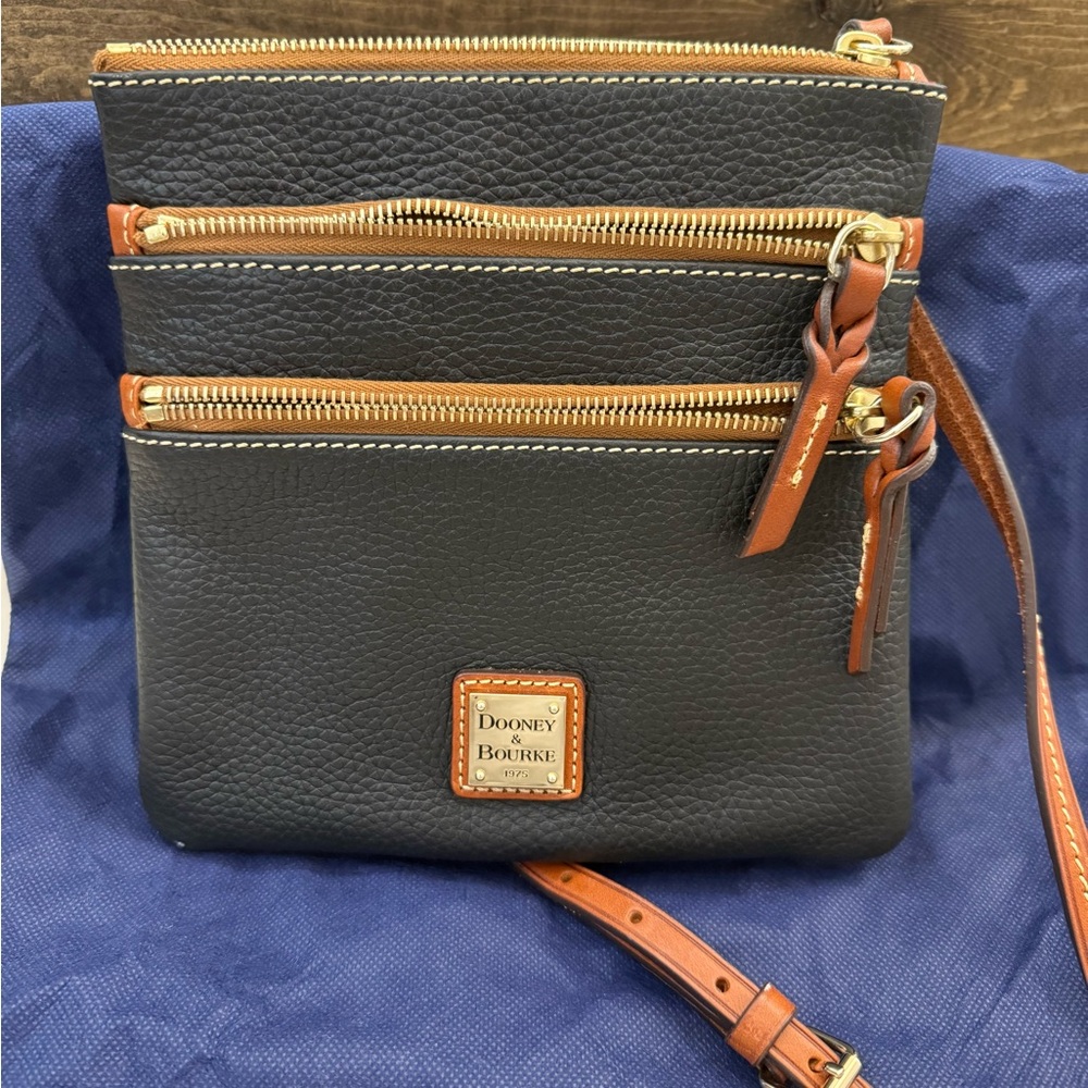 Dooney and Bourke black leather Crossbody bag